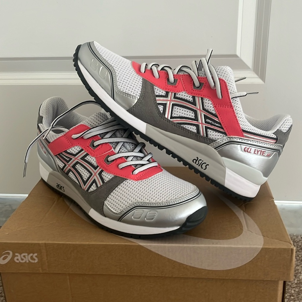 ‼️NWT ‼️ASICS GEL-LYTE III OG